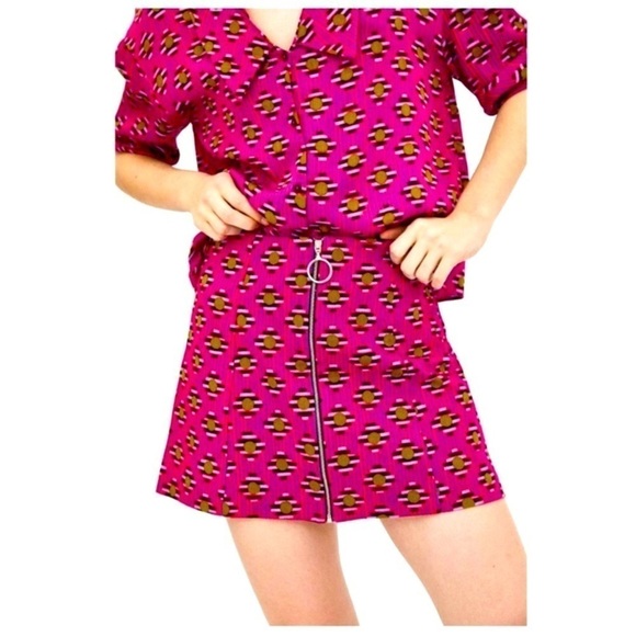 Zara Dresses & Skirts - 𝅺zara TRF Fuchsia Printed Mini Skirt With Metal Zip